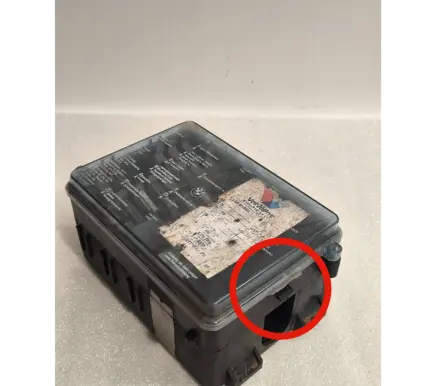 BMW 5 E28 Fuse box set 1376240