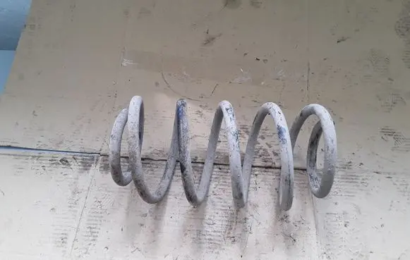 Jeep Grand Cherokee (WK) Rear coil spring NOCODE
