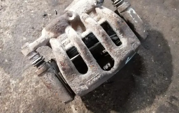 Peugeot 607 Front brake caliper
