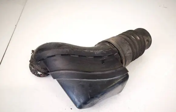 Air intake hose/pipe