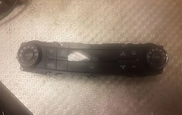 Interior fan control switch