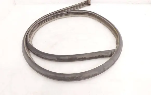 Front door rubber seal