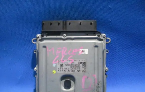 Mercedes-Benz CLS C219 Engine control unit/module 0281014004