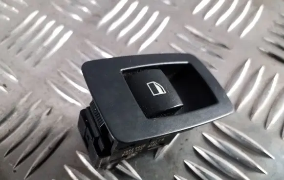 BMW X3 E83 Electric window control switch 9113773