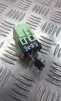 BMW X3 E83 Other relay 61368373700