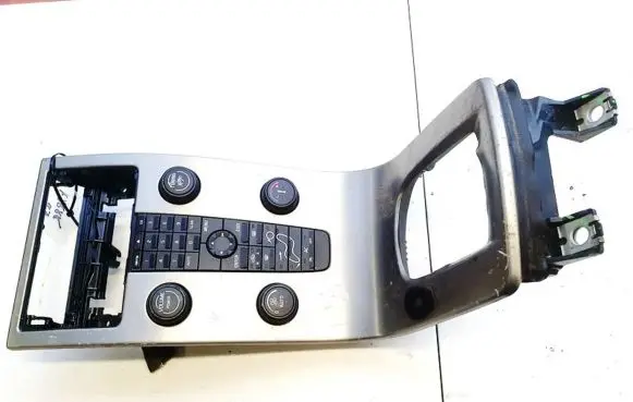 Volvo V50 Climate control unit 30672565