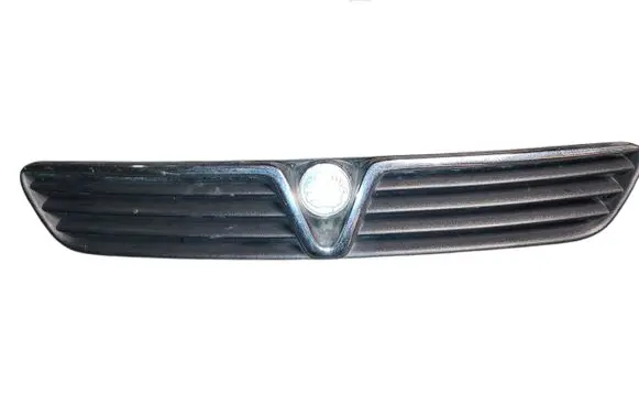 Opel Zafira A Front grill 90587101