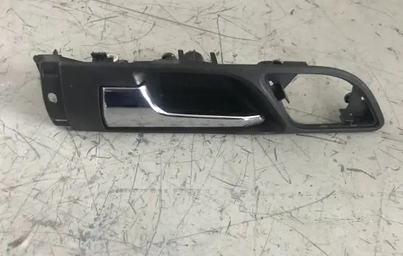 Opel Zafira B Front door interior handle