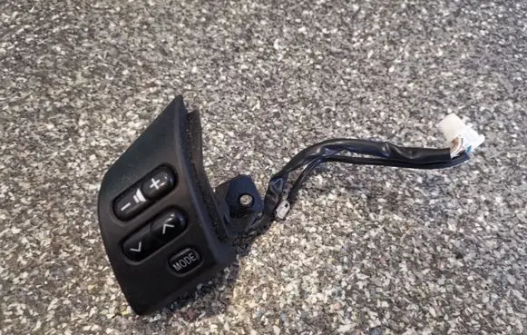 Lexus RX 300 Steering wheel buttons/switches 