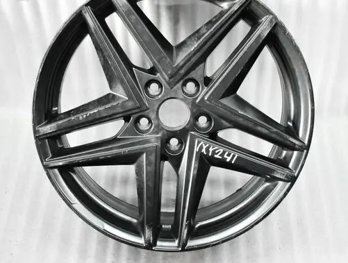 Seat Leon IV R18 alloy rim 