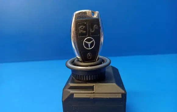 Mercedes-Benz E W212 Ignition lock A2189053501