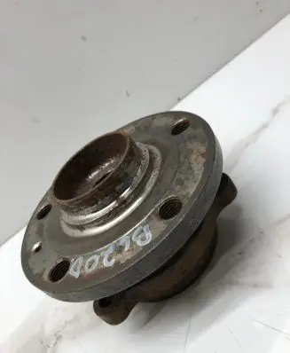 Volkswagen PASSAT B6 Front brake caliper