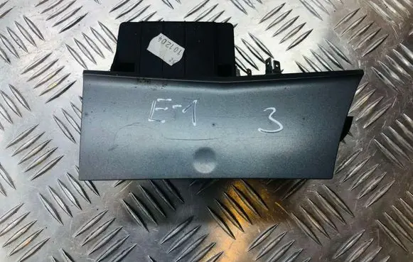 Opel Astra H Car ashtray 315740100