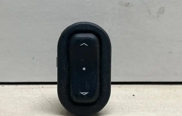 Opel Zafira A Electric window control switch 90551388 13353100