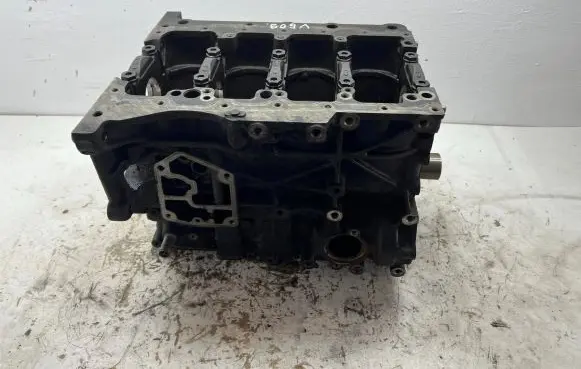Volkswagen PASSAT B6 Engine block 03L103021A 03L021A 80HBH