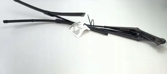 Audi Q3 F3 Front wiper blade arm 8U1955408A