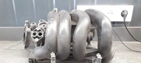 Ford Focus Intake manifold XS4E-9424EE