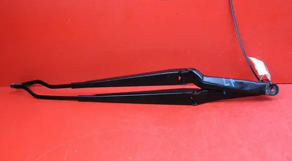 Toyota Avensis T220 Front wiper blade arm 85211-05051