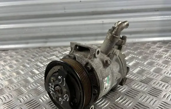 Volkswagen Golf VI Air conditioning (A/C) compressor (pump) 1k0820808d