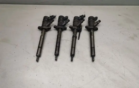 Peugeot 307 Fuel injectors set 0445110188