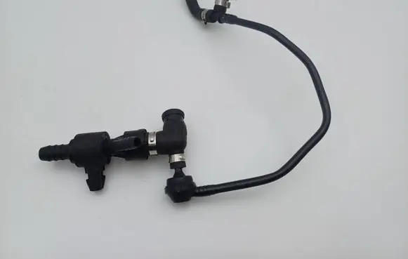 Audi A4 S4 B6 8E 8H Vacuum line/pipe/hose 058133753B 058905291B 06B133784K