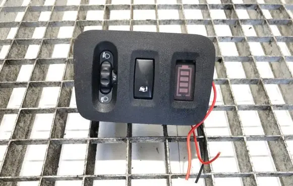 Renault Master III Headlight level height control switch 684950001R