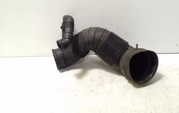 Volkswagen Golf Plus Air intake duct part 3C0129654P 03G103493D