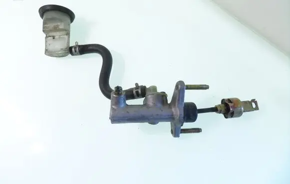 Toyota Avensis T220 Clutch master cylinder