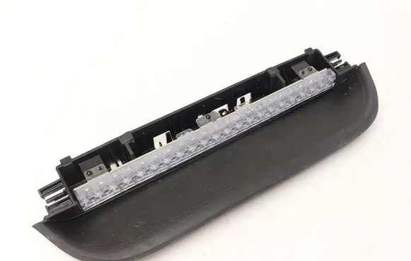 BMW 3 G20 G21 Third/center stoplight 90182643 7477630
