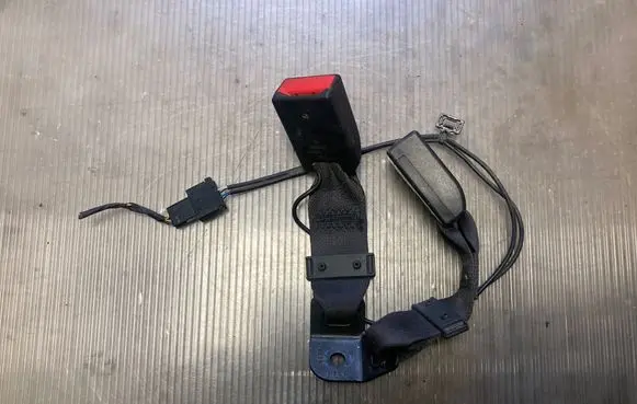 Chevrolet Trax Rear seatbelt buckle 95352223