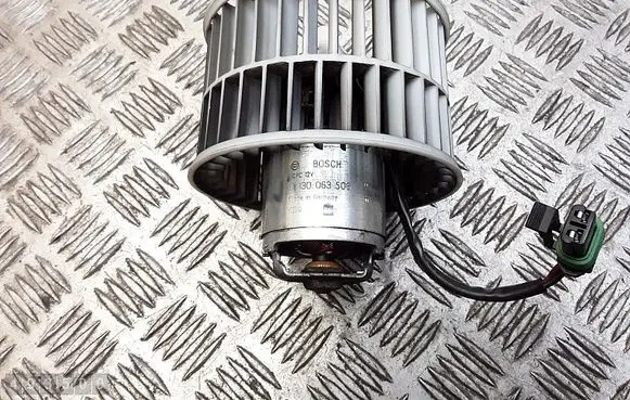 Renault Espace III Heater fan/blower 0130063506