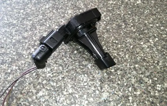 Volkswagen PASSAT B8 Oil level sensor 04L907660C