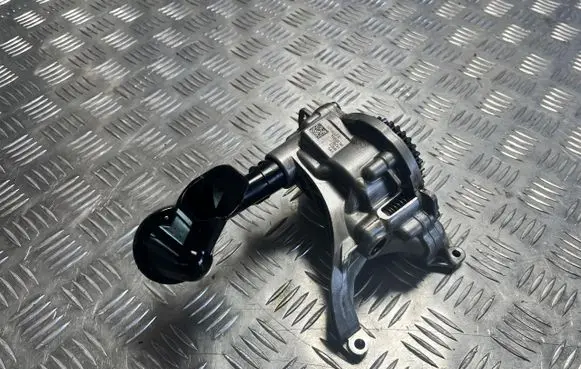 Audi A3 8Y Oil pump 05C115103A