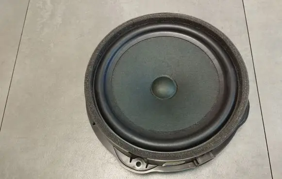 Audi Q3 F3 Front door speaker 83A035415A