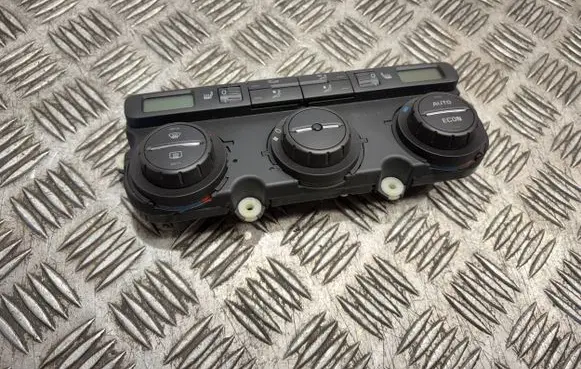 Skoda Octavia Mk2 (1Z) Climate control unit 74241060
