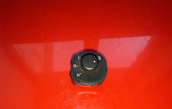 Skoda Octavia Mk2 (1Z) Wing mirror switch 1Z1959565A