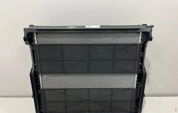 BMW 5 G60 G61 Radiator set 5A187E7 5A187E9