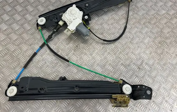 BMW 5 F10 F11 Front door window regulator with motor 7182132 7182112 7227130
