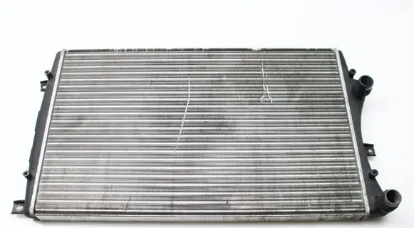 Audi A3 S3 8P Coolant radiator 203442570