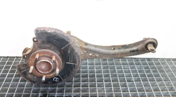 Mazda 5 Rear wheel hub