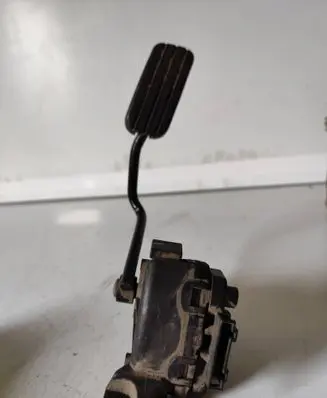 Renault Trafic II (X83) Accelerator throttle pedal 6PV00811914 7700313060
