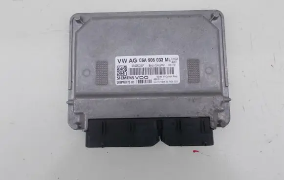 Volkswagen Golf VI Engine control unit/module 06A906033JF 06A906033ML