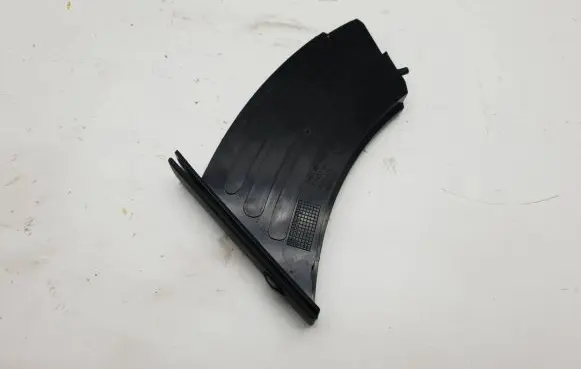 Cup holder front