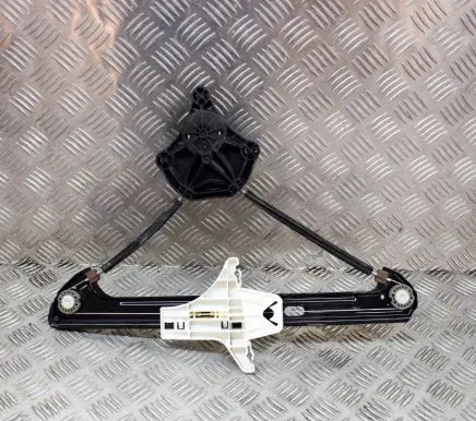 Volkswagen Golf VII Rear door window regulator with motor 5G4839461C