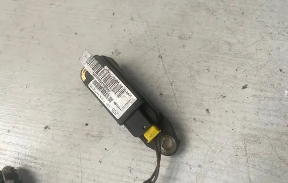Mercedes-Benz C W203 Airbag deployment crash/impact sensor 0018204426 0003022041425340