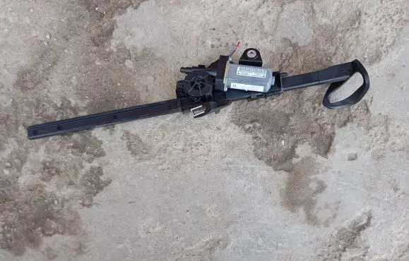 Mercedes-Benz C W205 Seat belt adjustment motor A2058600182 T81009890ZV