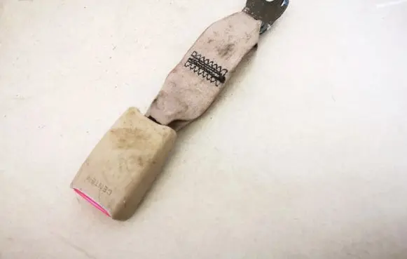 Nissan Micra Rear seatbelt buckle g2288