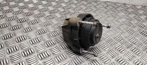 BMW 5 G30 G31 Engine mount bracket 6860511