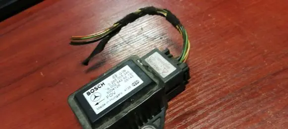 Mercedes-Benz E W211 ESP acceleration yaw rate sensor 0265005246