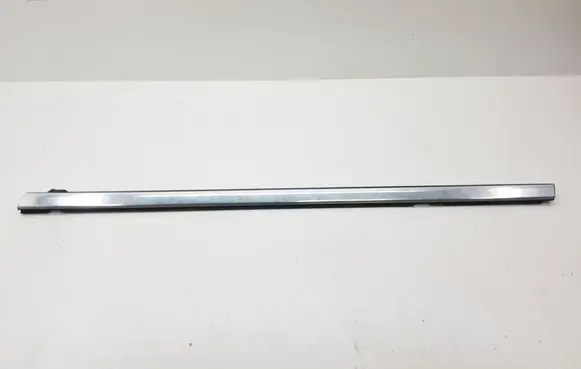 Front door glass trim molding